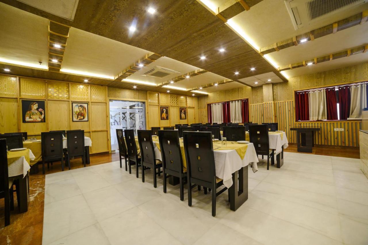 Hotel Karan Vilas Agra  Bagian luar foto